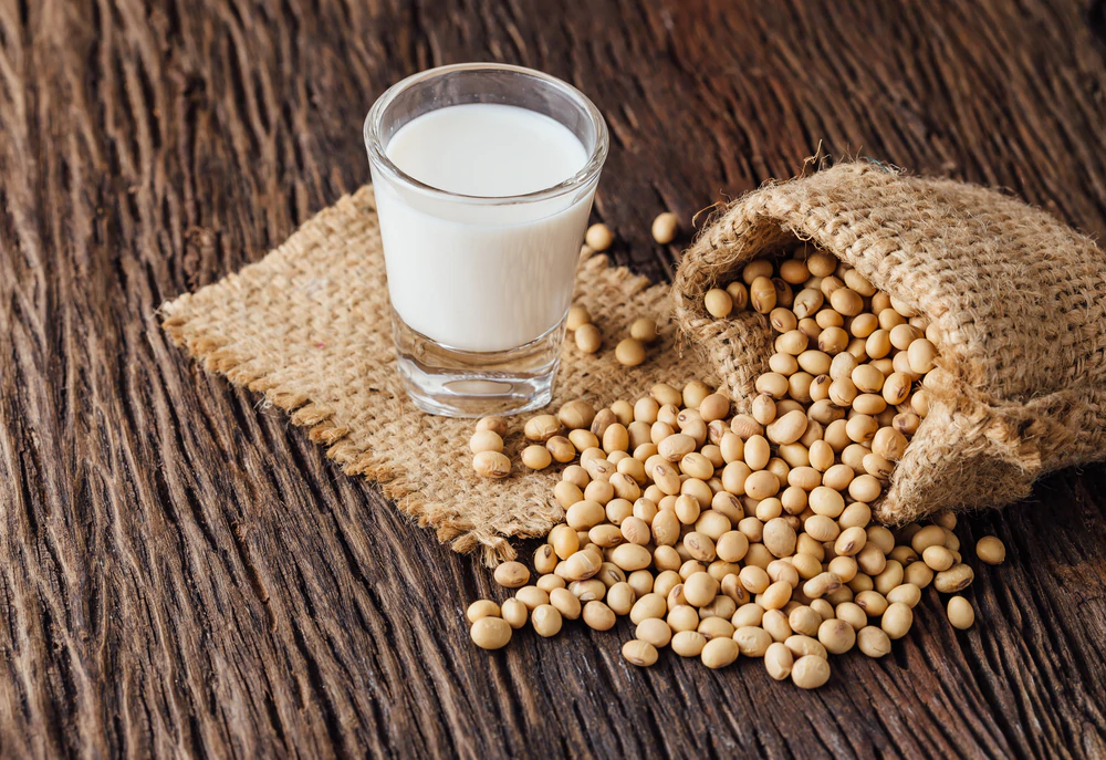 Soy milk: Properties, benefits and contraindications