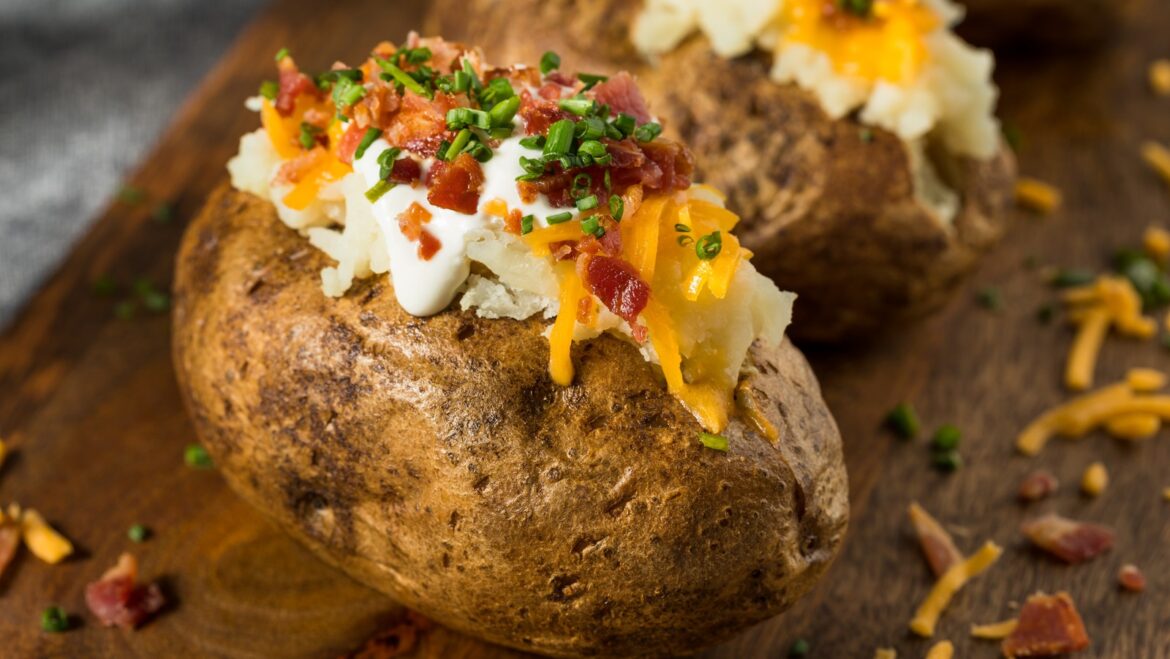 Is It Better To Bake Potatoes At 350 Or 400 Degrees?