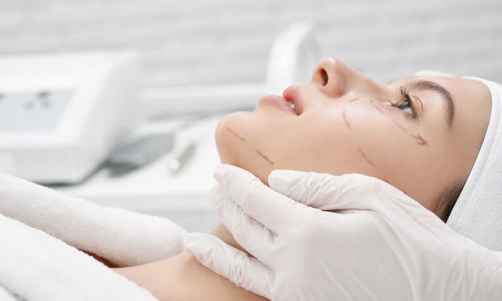 Plastic Surgery in Bahrain: Trends, Expertise, and the Dubai Connection